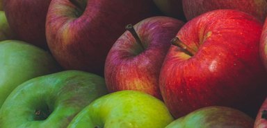 Red and green apples; Photo by Pexels, Susanne Jutzeler